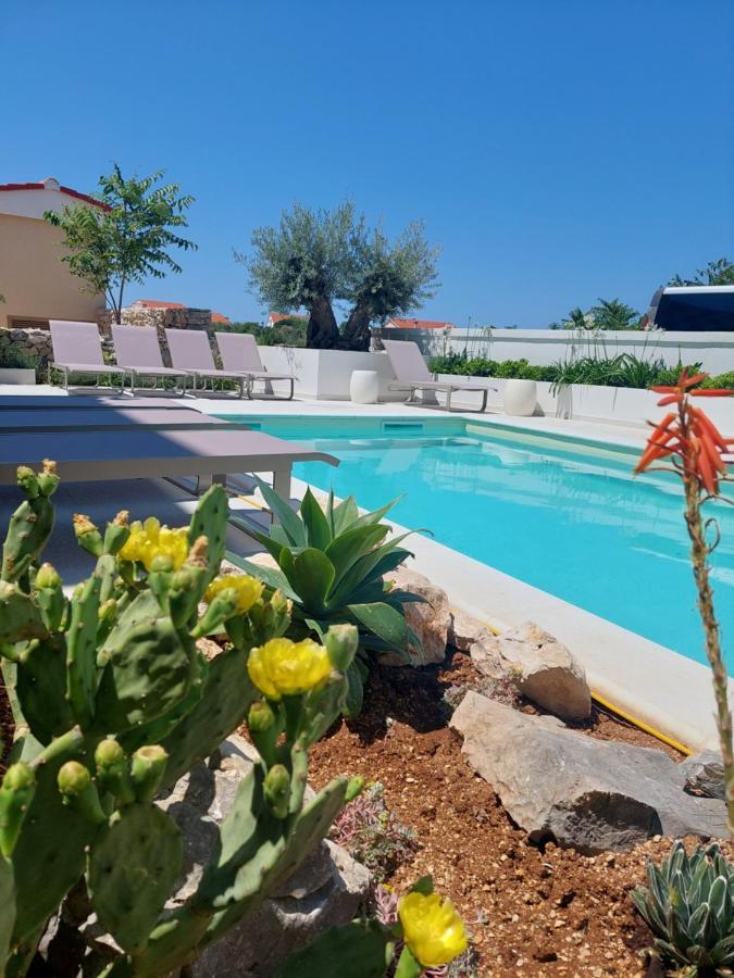 Villa Cala, Hotel Rooms&Apartments Новалья Экстерьер фото