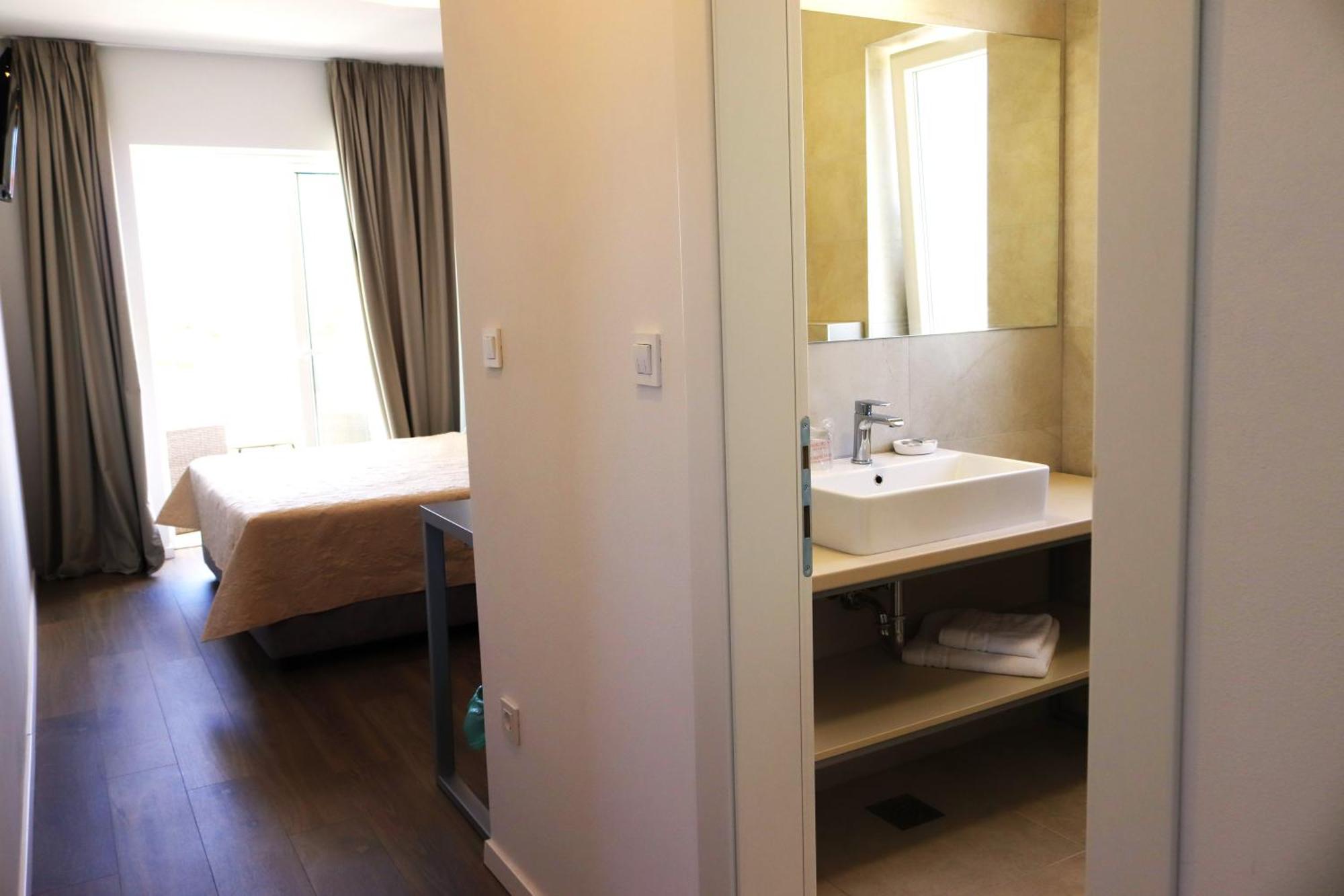 Villa Cala, Hotel Rooms&Apartments Новалья Экстерьер фото
