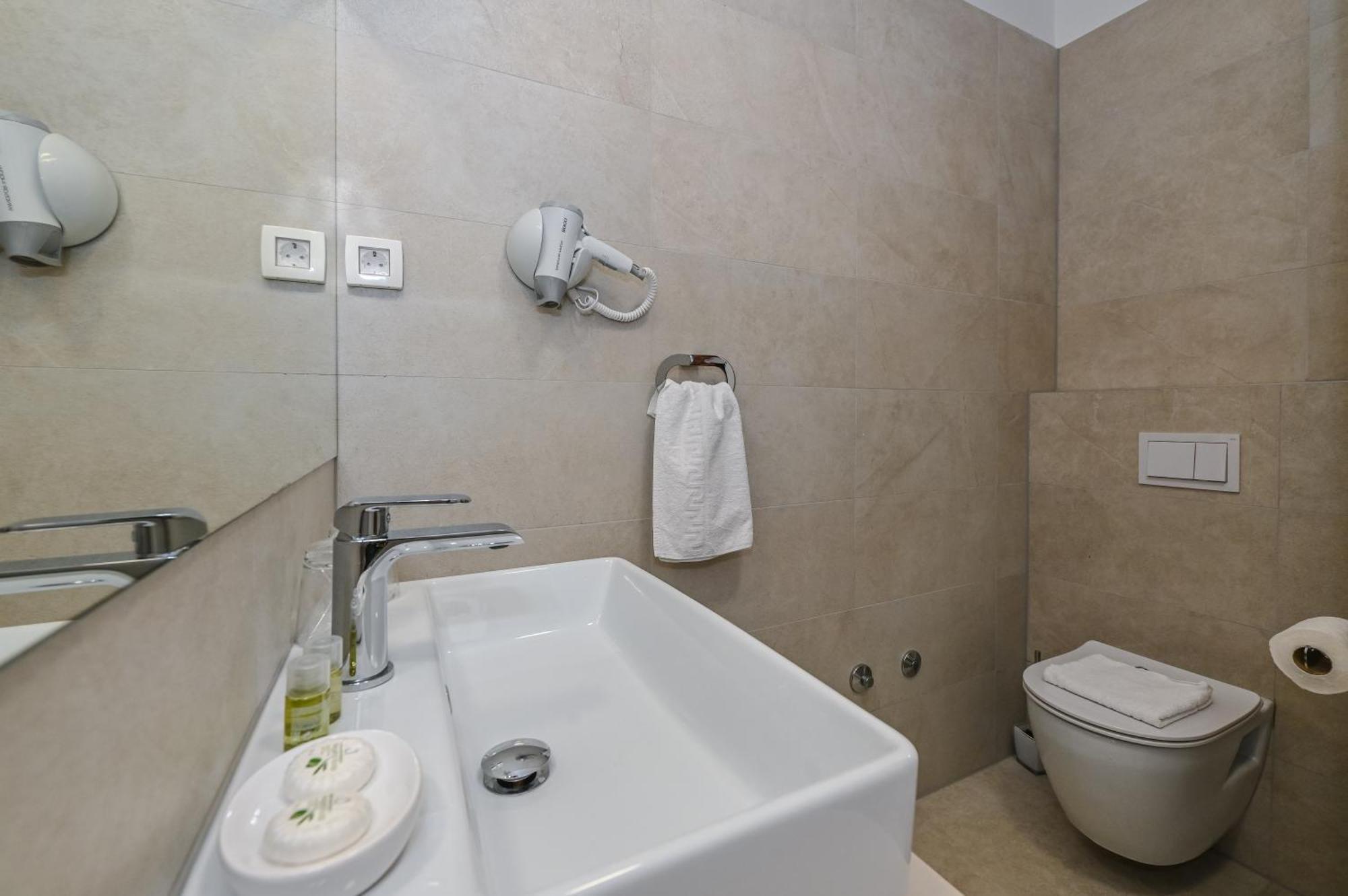 Villa Cala, Hotel Rooms&Apartments Новалья Экстерьер фото