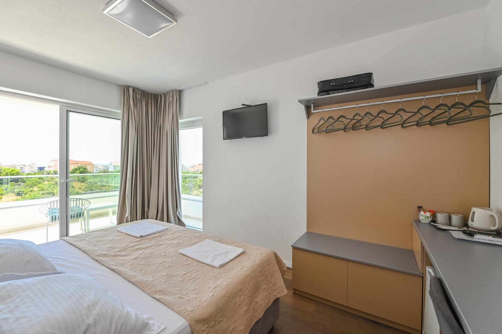 Villa Cala, Hotel Rooms&Apartments Новалья Экстерьер фото